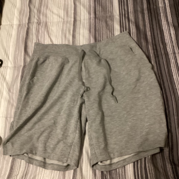 Athletic women shorts size m - Picture 1 of 2